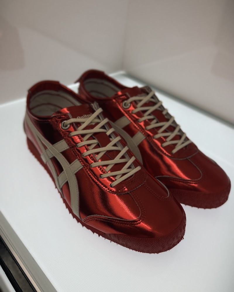 Onitsuka Tiger Omotesando Yellow Concept - Onitsuka Tiger Omotesando Yellow Concept, Japan, 〒150-0001 Tokyo, Shibuya, Jingūmae, 6-chōme−3−９ 神宮前中央ビル