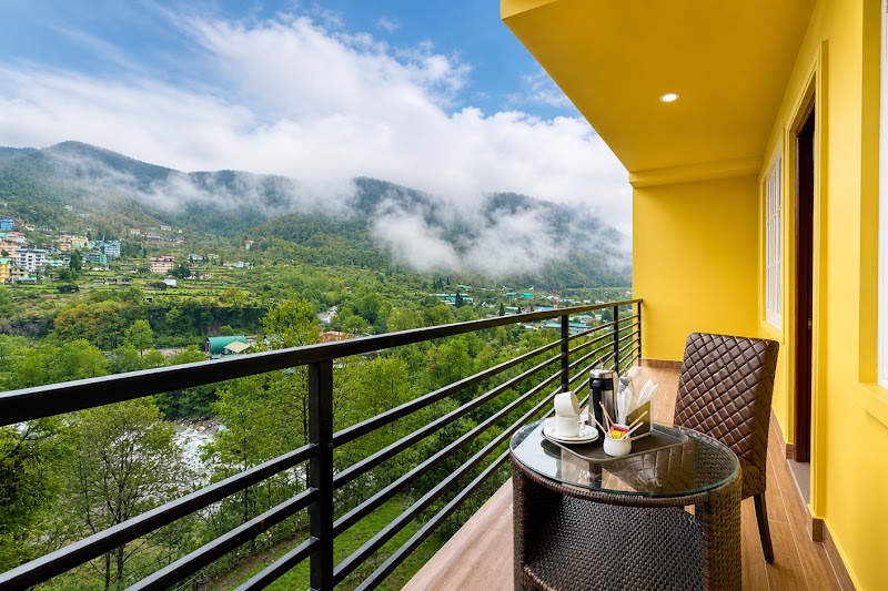 KHANGRI KARPO RETREAT & SPA - KHANGRI KARPO RETREAT & SPA Purano Bank, Lachung, Sikkim 737120, India