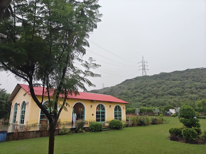 Aravali Hills in Gurgaon - Aravali Hills in Gurgaon Aravali Hills in Gurgaon Residential Projects- Office no. 18 plot a-5 Vipul Agora, Mehrauli-Gurgaon Rd, Gurugram, Haryana 122101, India