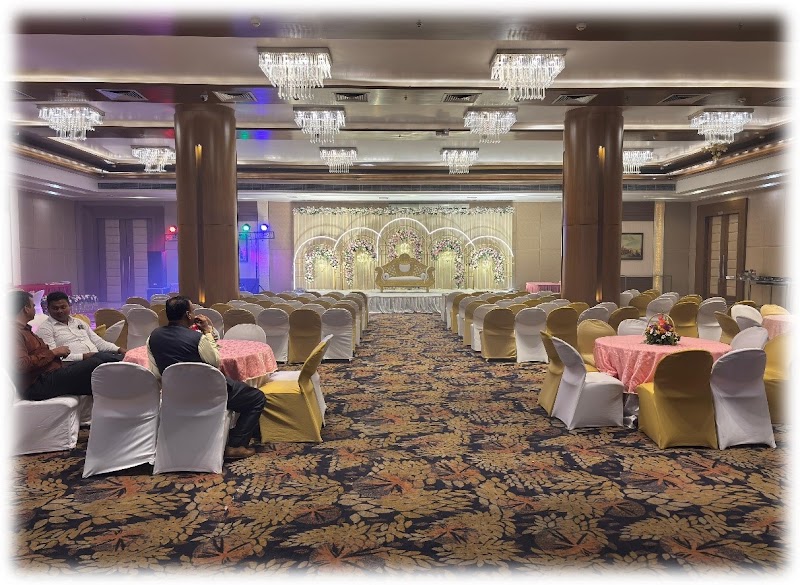 The Grand JBR - The Grand JBR CF-129, Viraj Khand Rd, Viraj Khand-4, Viraj Khand, Gomti Nagar, Lucknow, Uttar Pradesh 226010, India
