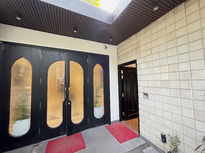 Bedchambers Delhi - Bedchambers Delhi, E-50, Ground Floor Press Enclave Road, Max Hospital, Landmark:, Block D, Saket, New Delhi, Delhi 110017, India