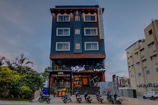 Townhouse by OYO Global Village Tech Park Near Kengeri Bus Terminal Metro Station - Townhouse by OYO Global Village Tech Park Near Kengeri Bus Terminal Metro Station, 149, Dr.Vishnuvardhan Rd, Channasandra, Rajarajeshwari Nagar, Bengaluru, Karnataka 560060, India