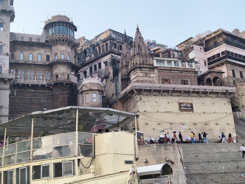 Darbhanga Ghat, (Varanasi) - Darbhanga Ghat, (Varanasi) near Ahilyabai Ghat, Bangali Tola, Varanasi, Uttar Pradesh 221001, India