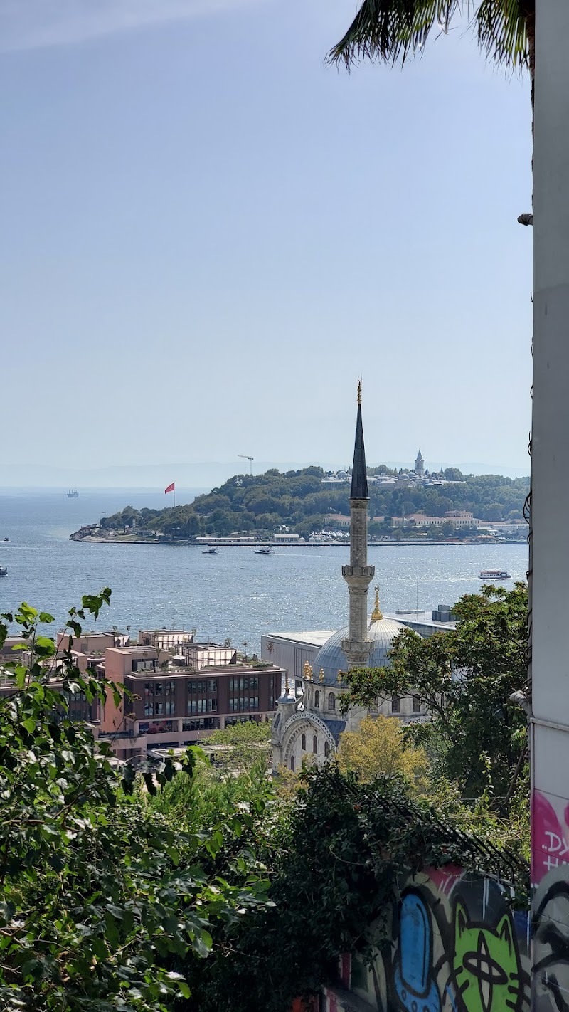 Cihangir - Cihangir, 34433 Beyoğlu/İstanbul, Türkiye
