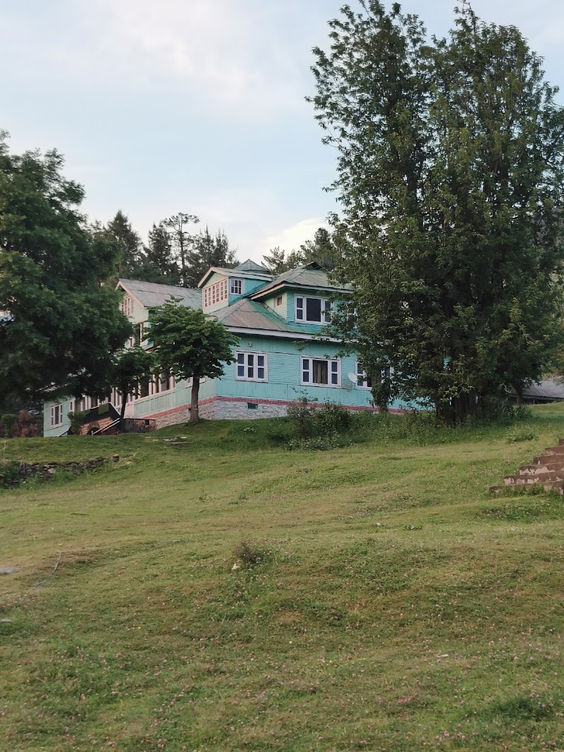 JKTDC 2 BHK Huts - JKTDC 2 BHK Huts 288C+GJP, Pahalgam, 192126