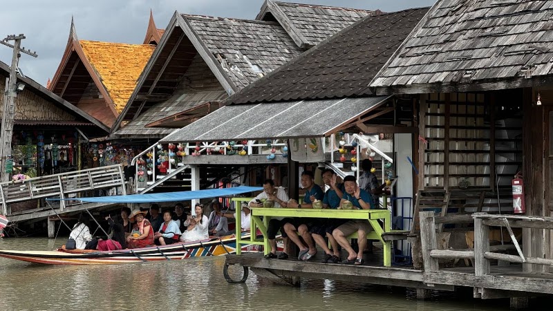 Lisa Coconut - Lisa Coconut LT06 Pattaya Floating Market Muang Pattaya, Amphoe Bang Lamung, Chang Wat Chon Buri 20150, Thailand