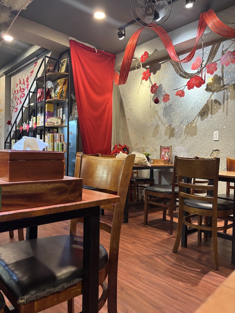 Bon’s Vegan Bistro - Bánh Mì & Coffee - Bon’s Vegan Bistro - Bánh Mì & Coffee 89/8 Hàm Nghi, Sài Gòn, Hồ Chí Minh, Vietnam