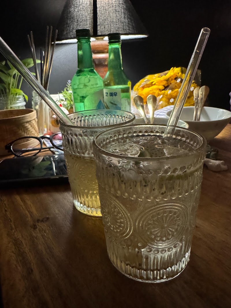 Mise En Place - Mise En Place Ground Floor Cafe, 28, Gariahat Rd S, Dhakuria, Selimpur, Kolkata, West Bengal 700031, India