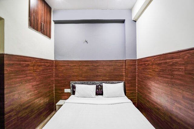 Hotel Aura Residency - Hotel Aura Residency A-2, Dadri Main Rd, Bhangel, Goyal Colony, Salarpur Khadar, Salarpur, Noida, Uttar Pradesh 201304, India
