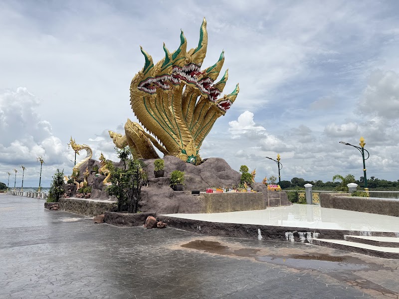 Naga fireballs viewing point Wat Thai - Naga fireballs viewing point Wat Thai, 23FG+RC4 Unnamed Rd Tambon Chumphon, Amphoe Phon Phisai, Chang Wat Nong Khai 43120, Thailand