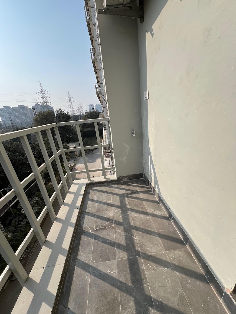 Soho Studios - Managed by The Studios - Soho Studios - Managed by The Studios, Precision Soho Towers, Delhi Mumbai Expressway, Sector 67, Gurugram, Haryana 122001, India