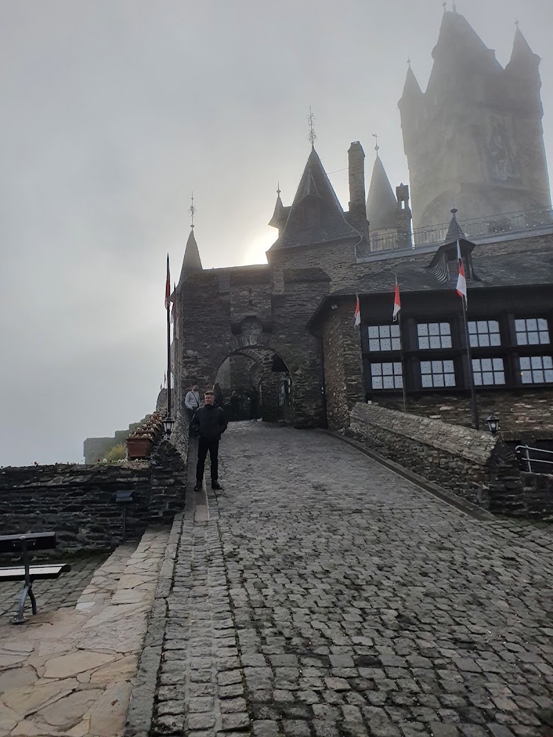 Aussichtspunkt Reichsburg Cochem - Aussichtspunkt Reichsburg Cochem, 56812 Cochem, Germany