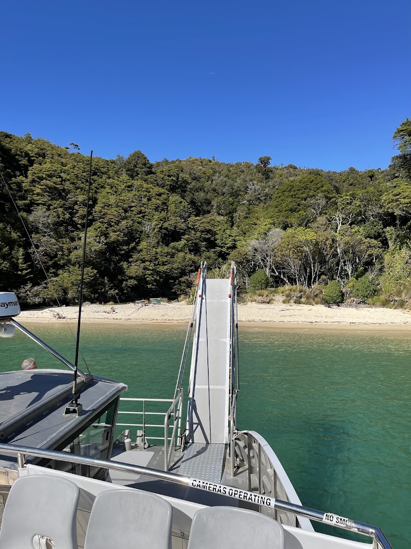 Abel Tasman Sea Shuttles - Abel Tasman Sea Shuttles 2 Kaiteriteri-Sandy Bay Road, Kaiteriteri 7197, New Zealand
