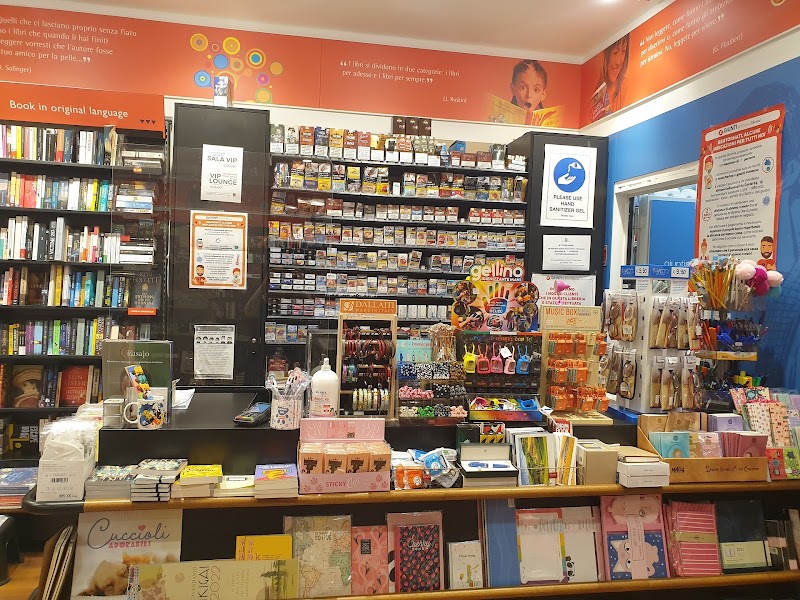 Giunti al Punto Librerie - Giunti al Punto Librerie, Amerigo Vespucci Airport, Via del Termine, 11 c/o, 50127 Firenze FI, Italy