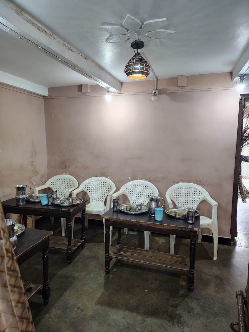 Old Sharma Bhojnalaya Veg Restaurant - Old Sharma Bhojnalaya Veg Restaurant House No.0387, Street No. SK5, opposite Bus Stand, near Hanuman Mandir, Kholi Para, Gobra, Tarri, Chhattisgarh 493881, India