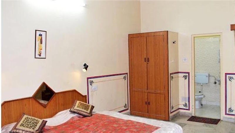 Bani Park Hotel, Jaipur - Bani Park Hotel, Jaipur, D-160, Kabir Marg, opposite Bank of Baroda, near Collectorate Circle, Sen Colony, Bani Park, Jaipur, Jaipur Nagar Nigam Area, Rajasthan 302016, India