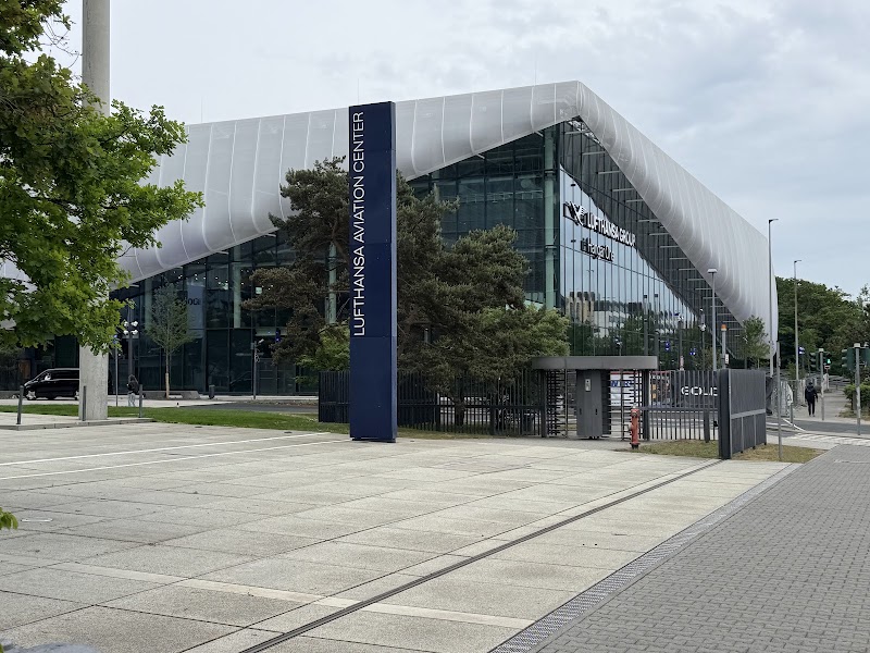 Lufthansa Aviation Center - Lufthansa Aviation Center Airportring, 60549 Frankfurt am Main, Germany