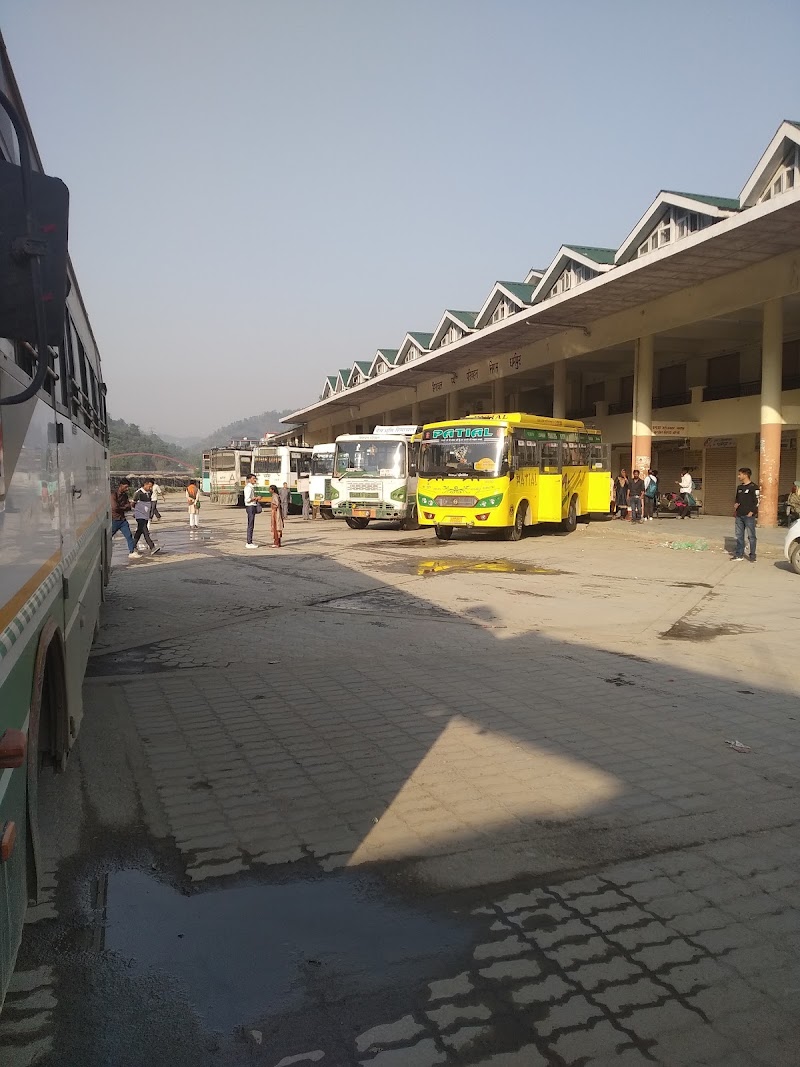 HRTC Bus Stand Dharampur - HRTC Bus Stand Dharampur, RQ36+6M3, Dharampur, Himachal Pradesh 175040, India