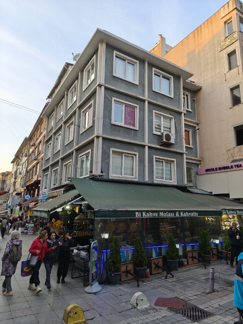 KADIKÖY - MODA - KADIKÖY - MODA, Caferağa, Moda Cd. No:90, 34710 Kadıköy/İstanbul, Türkiye