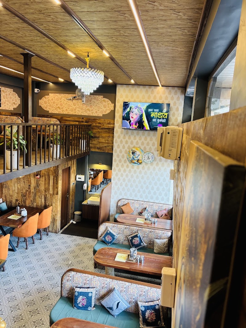 Mahal Maakhan bhog | Veg Resturant in Jagatpura - Mahal Maakhan bhog | Veg Resturant in Jagatpura Balaji Tower 7, Hare Krishna Marg, next to Gupt Vrindavan Dham, Sector 26, Mahal Scheme, Jagatpura, Jaipur, Rajasthan 302017, India