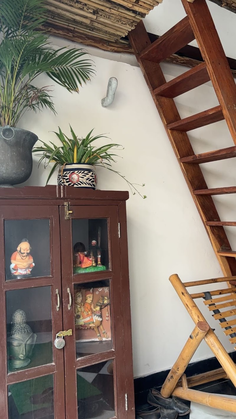 Lakshmi Darshan Gokhada Home Stay , Dormitory and Complete family Sojourn. - Lakshmi Darshan Gokhada Home Stay , Dormitory and Complete family Sojourn. 114, opposite Maha Lakshmi Temple, Bhatiyani Chohatta, Udaipur, Rajasthan 313001, India