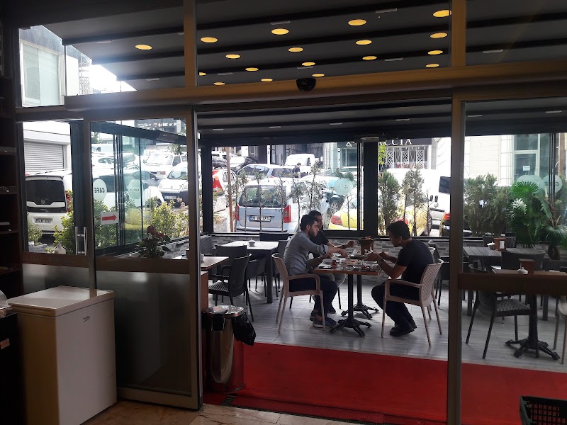 DHL eCommerce - Merter Şubesi - DHL eCommerce - Merter Şubesi, Mehmet Nesih Özmen, Gülizar Sk. Çınar Evleri K Blok No: 5/A, 34173 Güngören/İstanbul, Türkiye