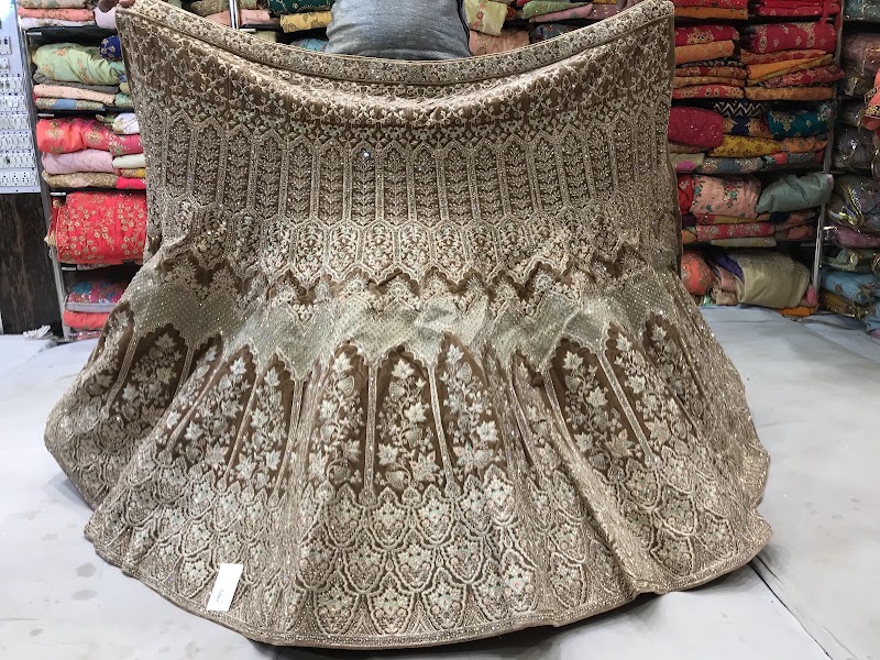 Gopal Saree Center - Gopal Saree Center Corner Showroom, 114, Haldion Ka Rasta, Johri Bazar, Ramganj Bazar, Jaipur, Jaipur Nagar Nigam Area, Rajasthan 302003, India
