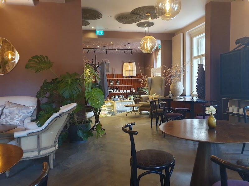La Boheme Cafe - La Boheme Cafe Na Švihance 1, 120 00 Praha 2-Vinohrady, Czechia