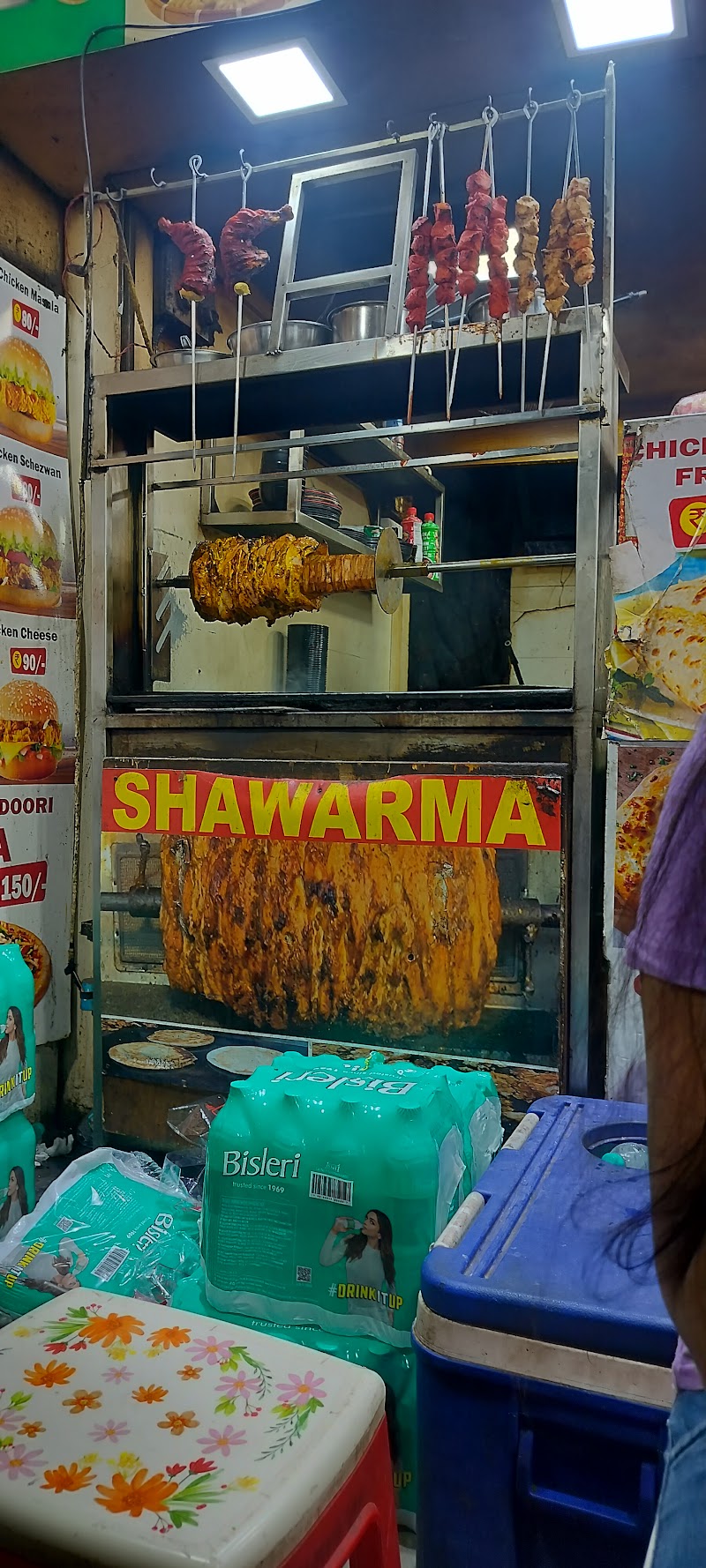Khau galli Street Food - Khau galli Street Food, WRMP+J5X, Unnamed Road, Borabazar Precinct, Fort, Mumbai, Maharashtra 400001, India
