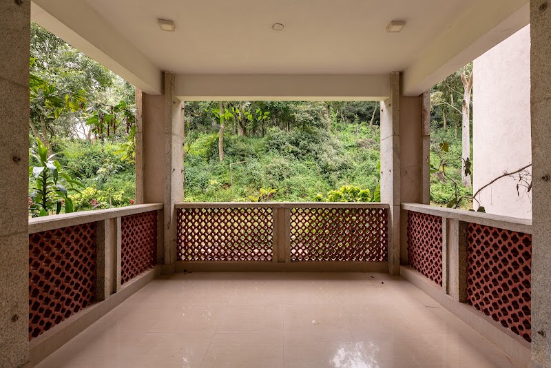 Hotel Mayura Pinetop - Nandi Betta - Hotel Mayura Pinetop - Nandi Betta Nandi Hills, Karnataka 562103, India
