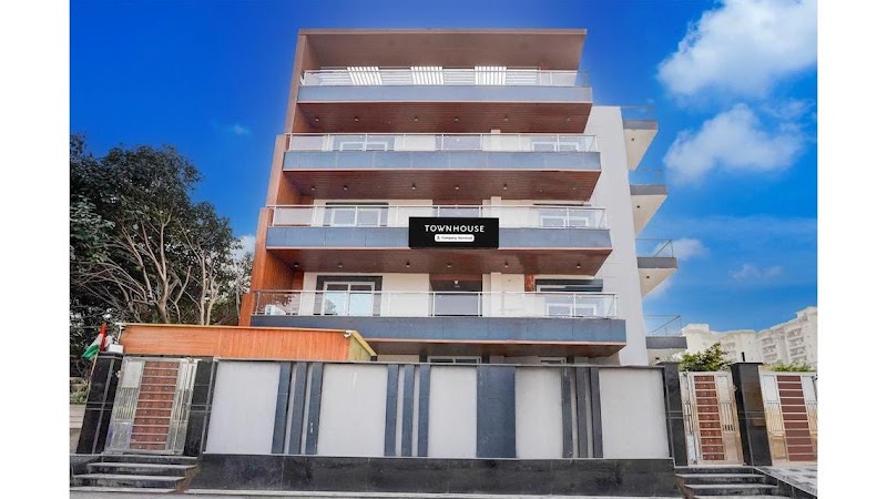 Super Townhouse by OYO Sector 93 Noida Expressway - Super Townhouse by OYO Sector 93 Noida Expressway Townhouse Sector 93, Noida-Greater Noida Expy, GT 83, Sector 93, Noida, Uttar Pradesh 201304, India