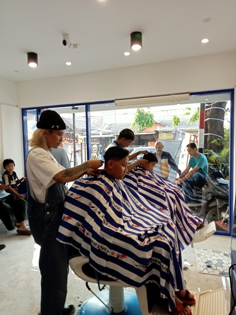 Sea'B Barbershop - Sea'B Barbershop, Jl. Manukan Tengah No.20 P, Manukan Kulon, Kec. Tandes, Surabaya, Jawa Timur 60185, Indonesia