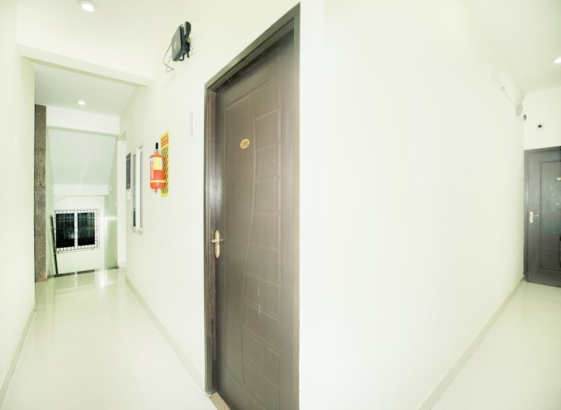 Hotel i Live Inn - Hotel i Live Inn 36B, Anna Nedunchalai, Rajiv Gandhi Salai, Kandhanchavadi, Perungudi, Chennai, Tamil Nadu 600096, India
