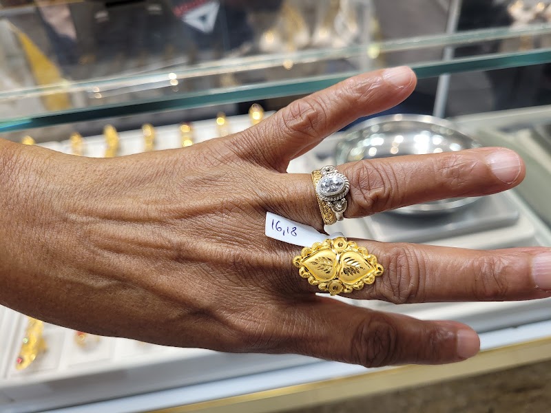 The Gold Center - The Gold Center, Gold Souq - Al Khor St - Al Ras - Dubai - United Arab Emirates