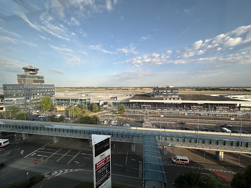 Courtyard by Marriott Prague Airport - Courtyard by Marriott Prague Airport, Aviatická 1092/8, 161 00 Praha-Praha 6, Czechia