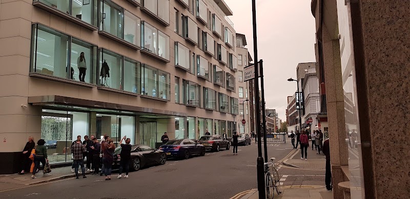 VFS Global - London - VFS Global - London, 66 Wilson St, London EC2A 2BT, UK