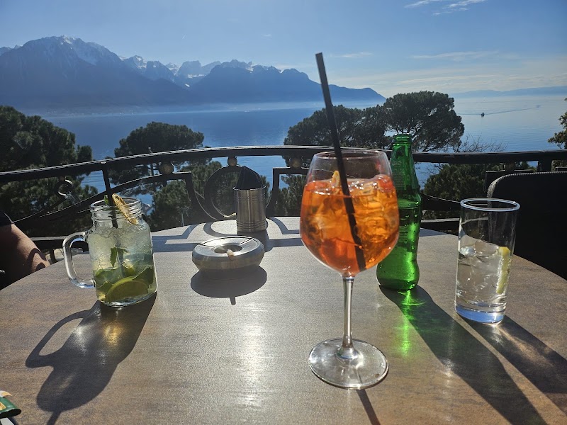 45 Bar - 45 Bar Av. des Alpes 45, 1820 Montreux, Switzerland