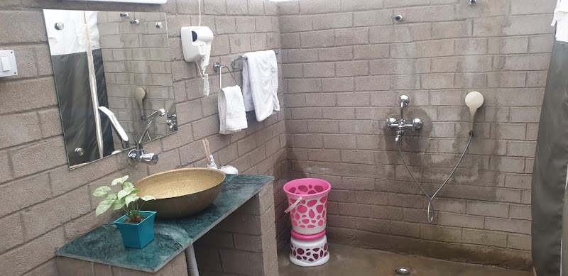 Naturehat Resort - Naturehat Resort, Forest Guest House, Sarna Toli, Road, Netarhat, Jharkhand 835218, India