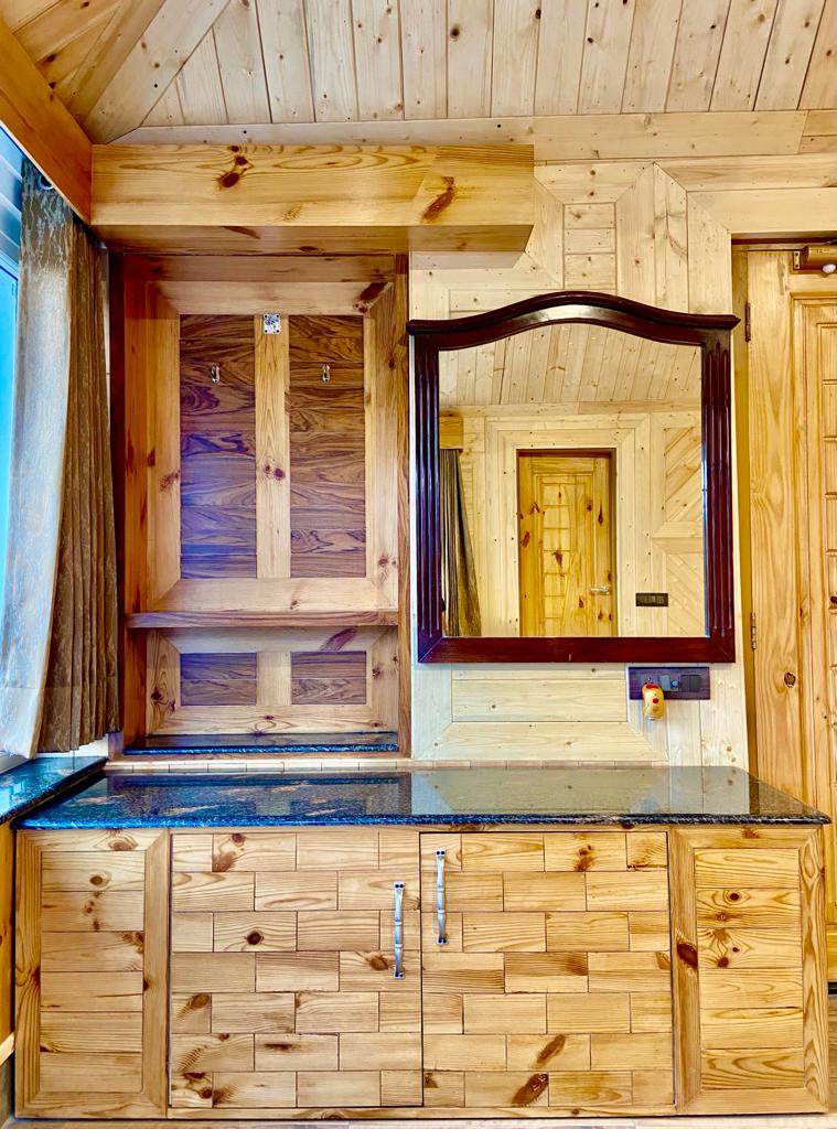 Whispering Winds Villa - Whispering Winds Villa, Lawrence school Road, Sukhi Johri Chowk, Dharampur, Himachal Pradesh 173209, India