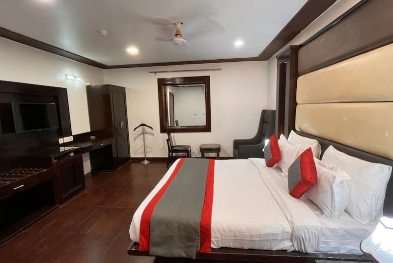 Qotel Express Sandberry - Prashant Vihar - Qotel Express Sandberry - Prashant Vihar ED Block, Prashant Vihar, Sector 14, Rohini, Delhi, 110085, India