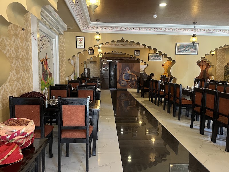 Rajwadi Thal & Restro - Rajwadi Thal & Restro Udaipole Rd, below gokul hotel, Udaipole, Toran Bawri, Ganga Gali, Udaipur, Rajasthan 313001, India