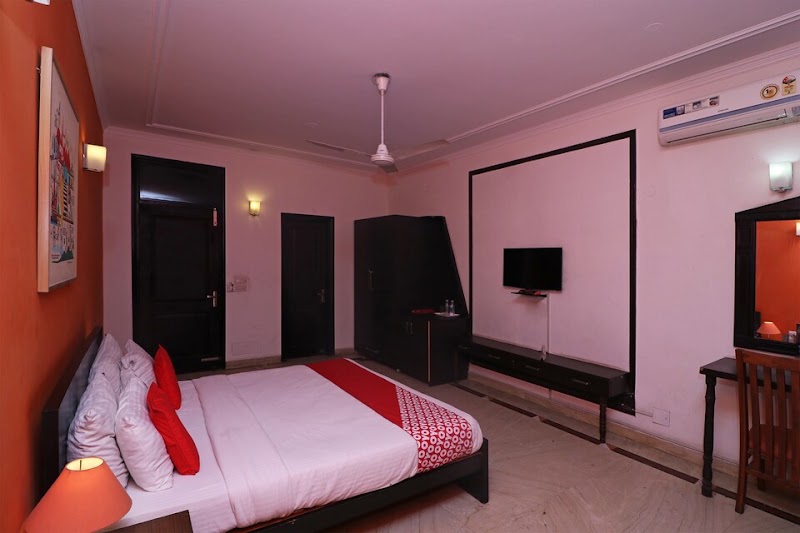 Hotel O Sky Inn - Hotel O Sky Inn Plot no.282k Block B ,Gadhi Chaukhandhi, Gol Chakkar, Sector, near Faridabad - Noida - Ghaziabad Expressway, Sector 121, Noida, Uttar Pradesh 201316, India
