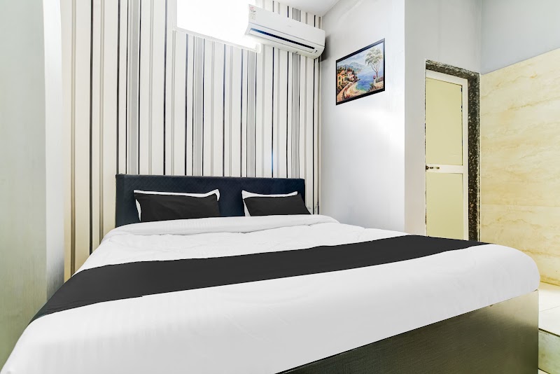Hotel O SDF Hotel Shree Deep - Hotel O SDF Hotel Shree Deep 81, Ramji ki Gali, Kharakua Colony, Ujjain, Madhya Pradesh 456006, India