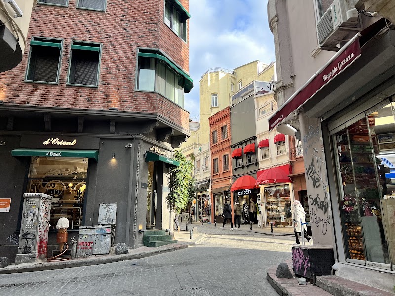 İstiklal Caddesi - İstiklal Caddesi İstiklal Cd., Beyoğlu/İstanbul, Türkiye