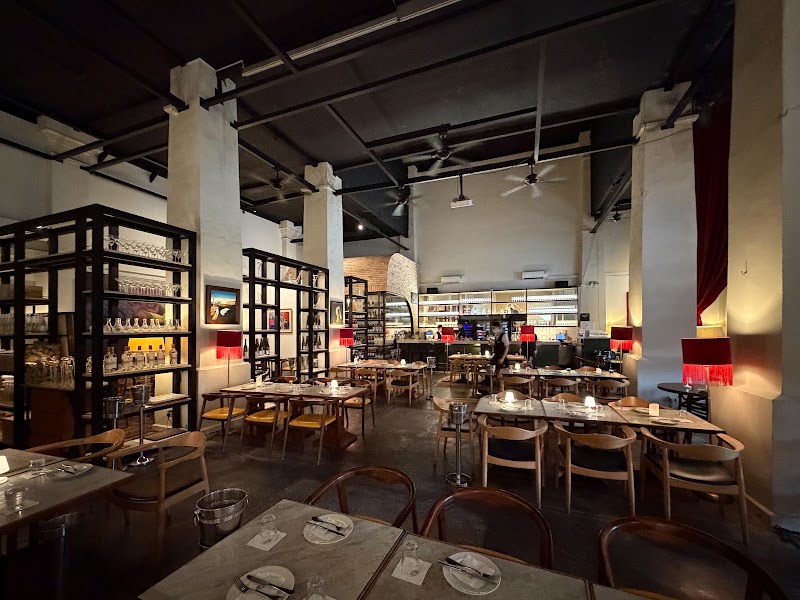 Ling Ling by The Wine Company - Ling Ling by The Wine Company, Dempsey Rd, block 8, Singapore 247696