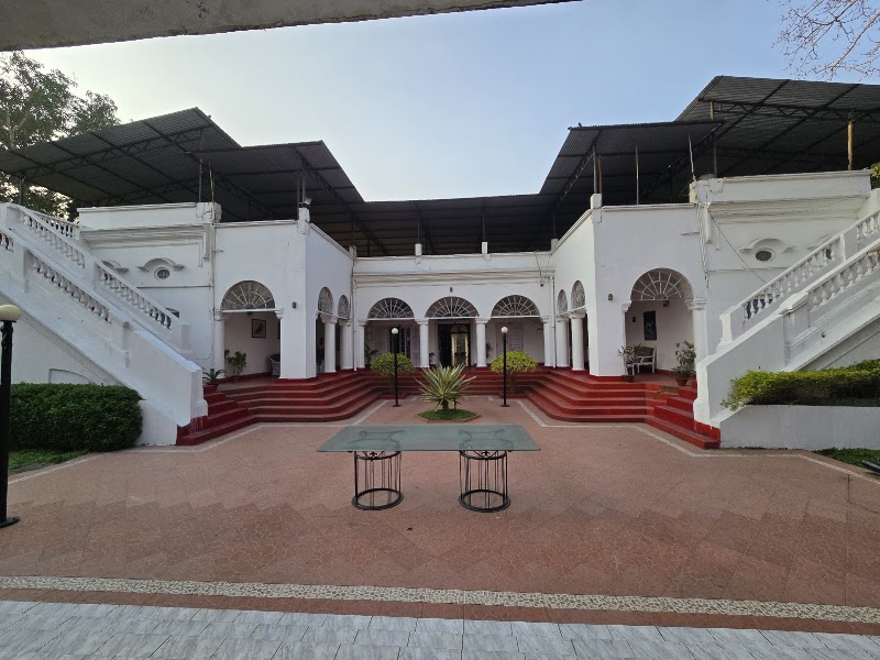 Thengal Manor - Thengal Manor, Jalukanibari, J5RR+9HR, Thengal Gaon, Assam 785630, India