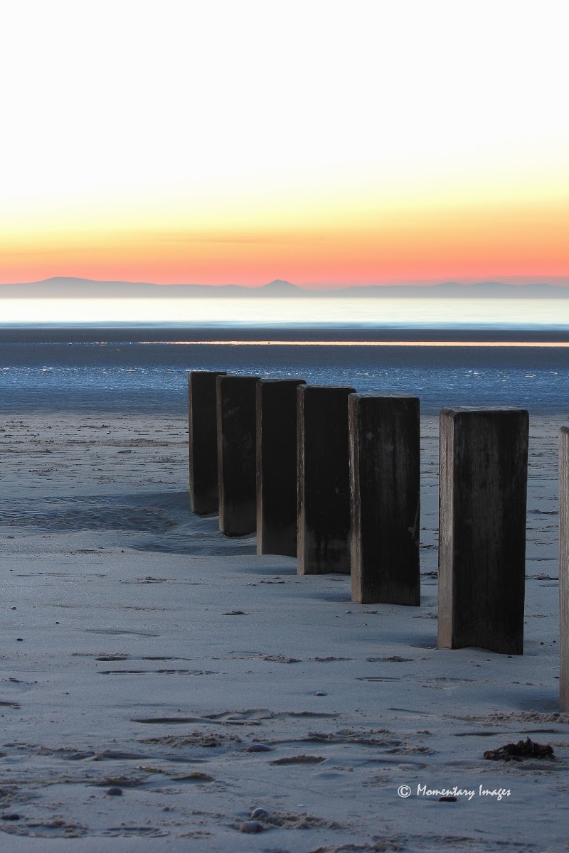 Findhorn Beach - Findhorn Beach, Dunes Rd, Forres IV36 3YQ, UK