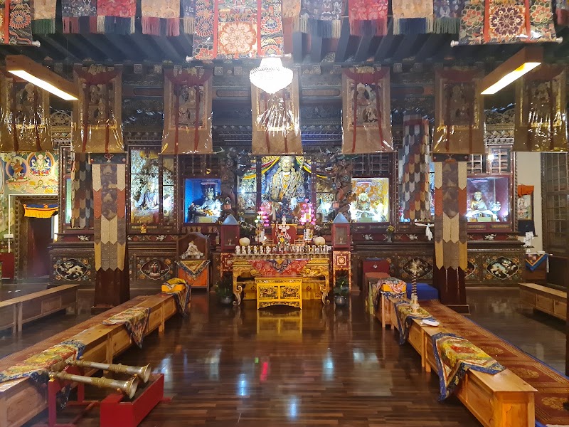 Tsuglakhang Monastery & Temple - Tsuglakhang Monastery & Temple 8JG7+CVX, Secretariat Rd, Vishal Gaon, Gangtok, Sikkim 737103, India