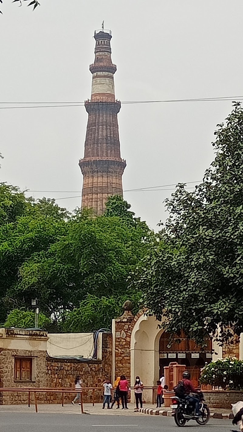 1AQ - 1AQ near Qutab Minar, Seth Sarai, Mehrauli, New Delhi, Delhi 110030, India
