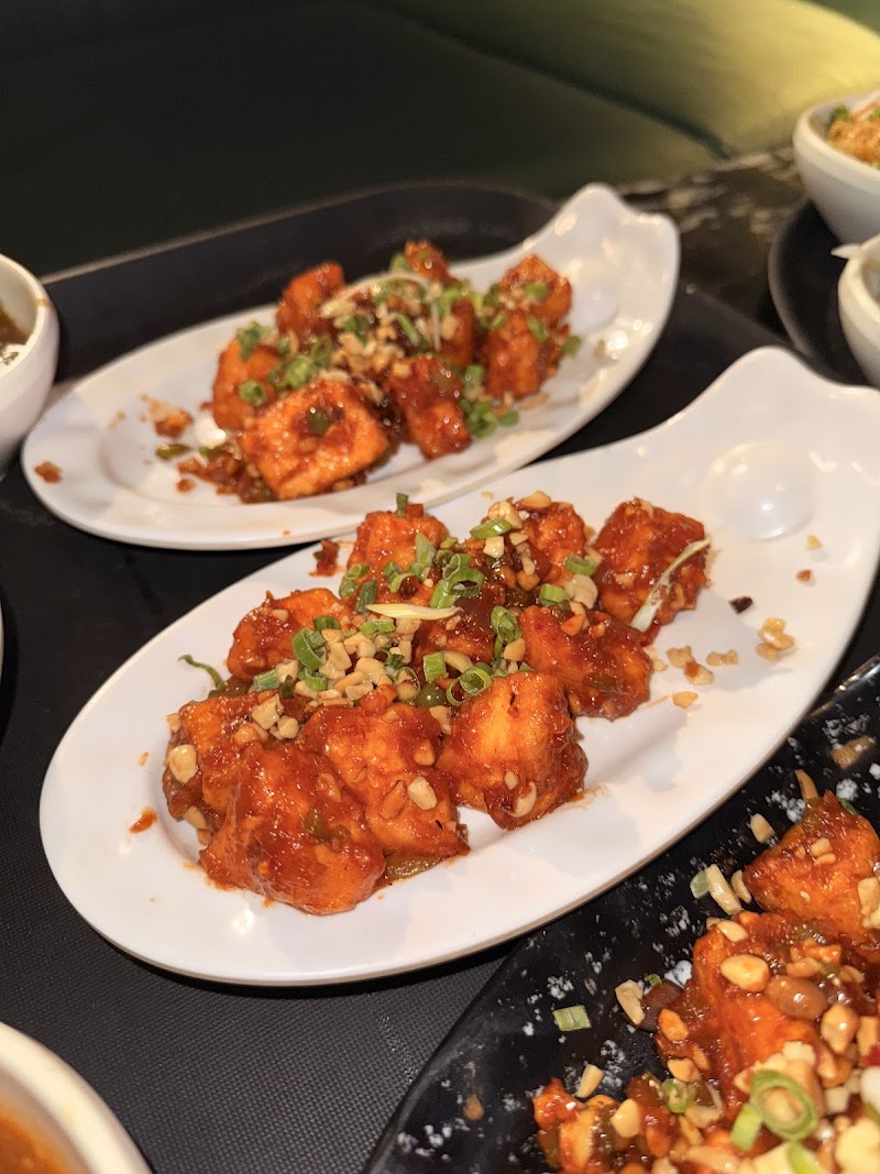 My Table Lounge Prayagraj - My Table Lounge Prayagraj Tulsiani Plaza, 33/25/1 LGF, Grace Edmosnton Road, Civil Lines, Prayagraj, Uttar Pradesh 211001, India